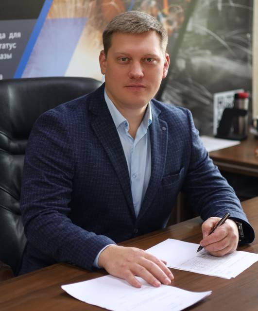 Директор Токмаков Роман Игоревич